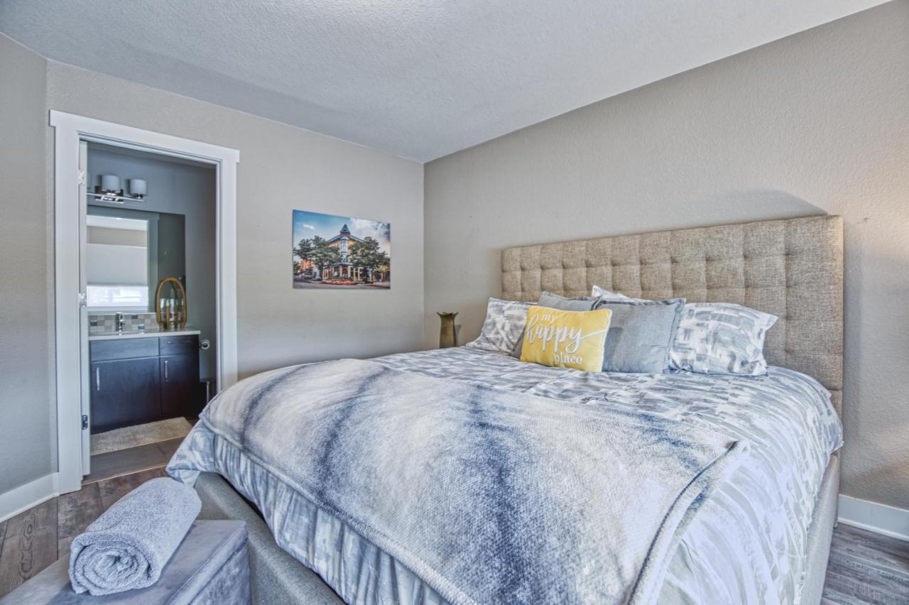 Modern Townhome Near Old Town, Breweries, & River! Fort Collins Eksteriør bilde