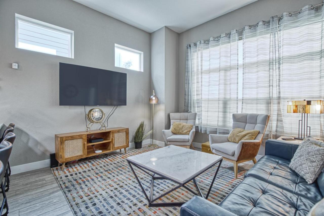 Modern Townhome Near Old Town, Breweries, & River! Fort Collins Eksteriør bilde